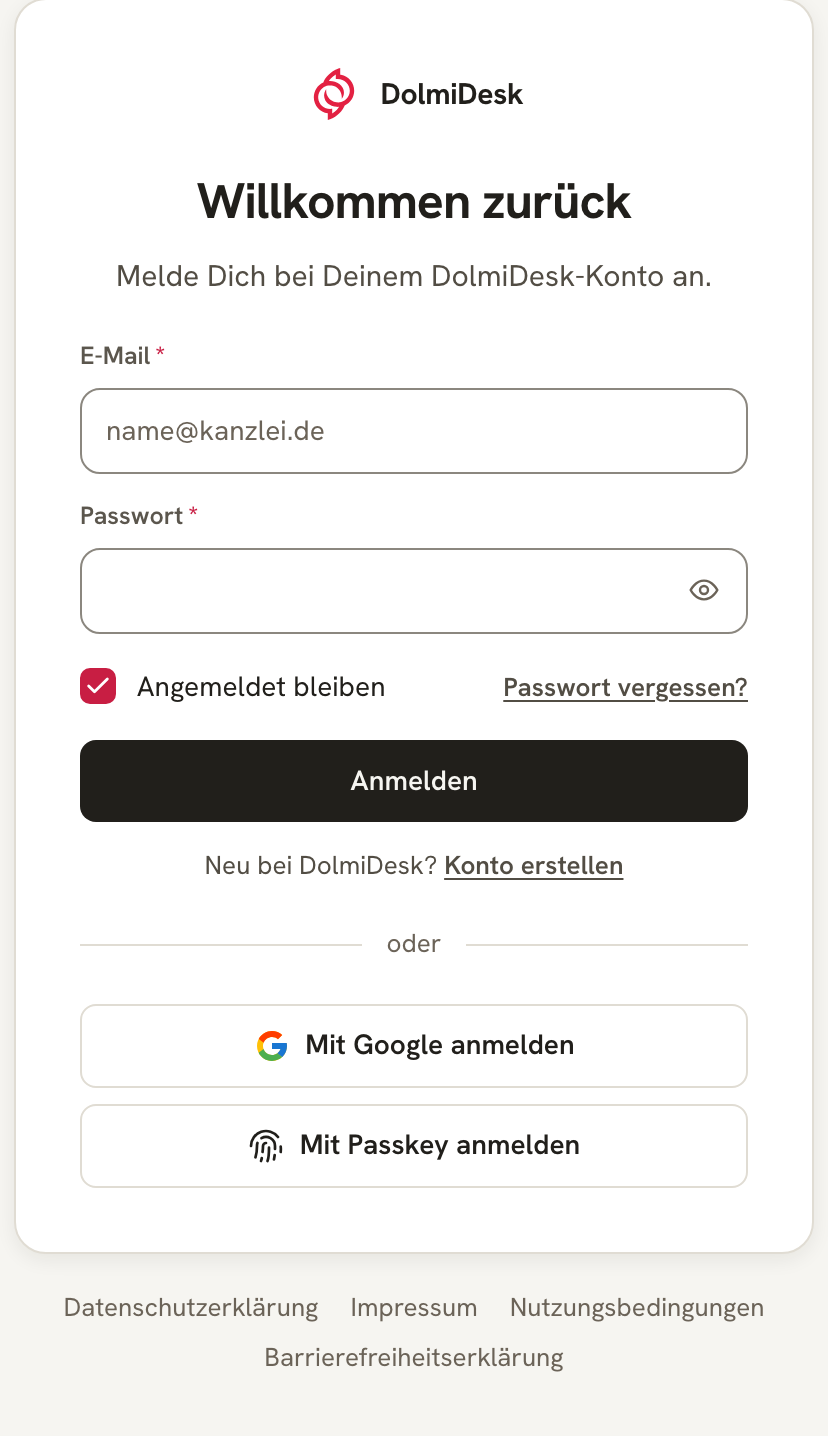 Anmeldemaske mit den Feldern E-Mail und Passwort sowie den Alternativen „Mit Google anmelden“ und „Mit Passkey anmelden“